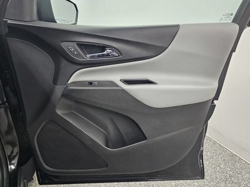 Used 2019 Chevrolet Equinox LS w/ LS Convenience Package FWD image 22