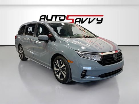 Used 2023 Honda Odyssey Touring image 1