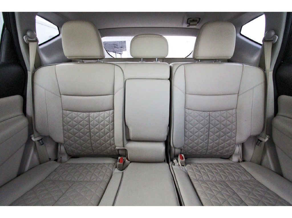 Used 2019 Nissan Murano Platinum w/ Cargo Package FWD image 14