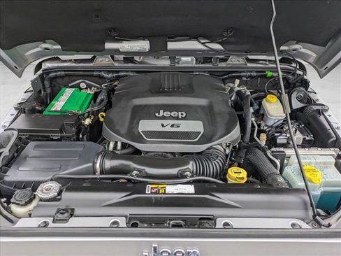 Used 2016 Jeep Wrangler Unlimited Sahara image 20