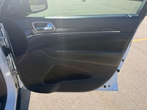 Used 2014 Jeep Grand Cherokee Limited AWD/4WD image 26