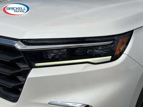 Certified 2023 Honda Pilot LX image 11