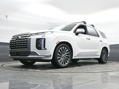 Used 2023 Hyundai Palisade Calligraphy image 51