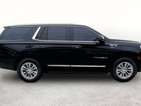 Used 2024 GMC Yukon SLT w/ SLT Luxury Package RWD image 46