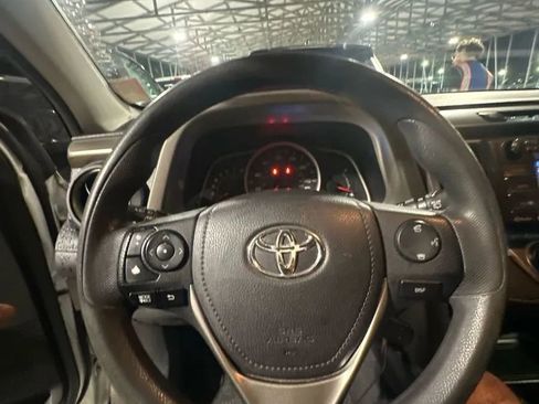 Used 2015 Toyota RAV4 XLE FWD image 4