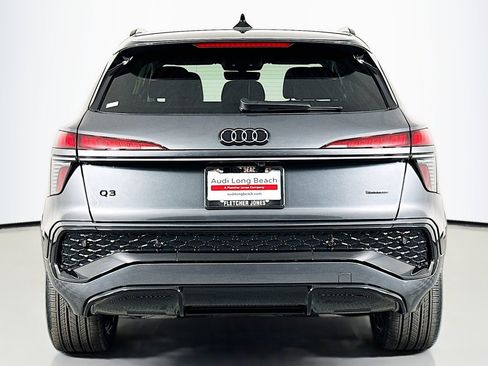 New 2026 Audi Q3 quattro 2.0T image 3