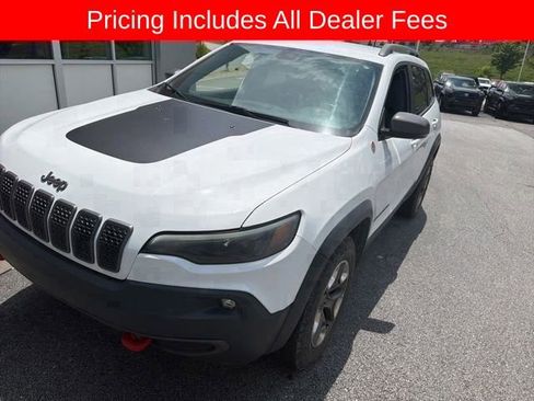 Used 2019 Jeep Cherokee Trailhawk w/ Comfort/Convenience Group AWD/4WD image 1