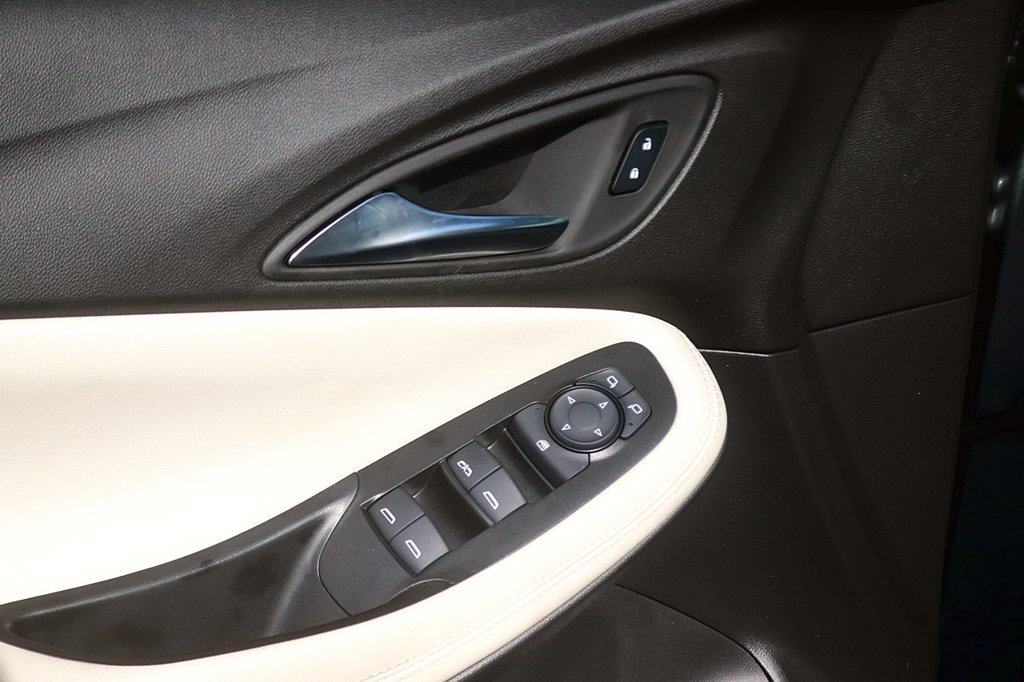 Used 2026 Buick Encore GX Sport Touring w/ Advanced Technology Package FWD image 11
