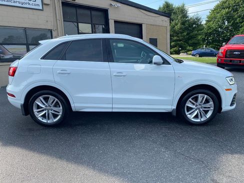Used 2018 Audi Q3 2.0T Premium Plus w/ Premium Plus Package AWD/4WD image 2