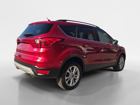 Used 2019 Ford Escape SEL image 5