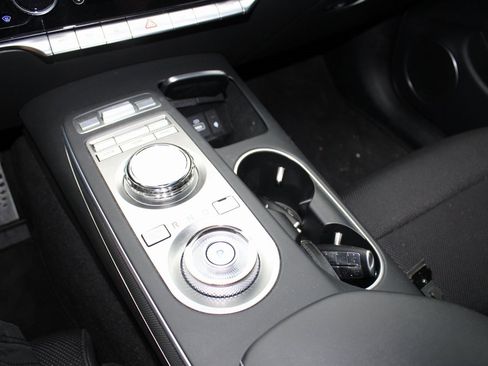 Used 2023 Genesis GV70 2.5T w/ Sport Prestige Package image 25