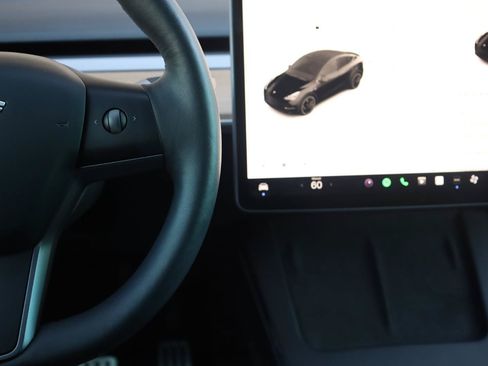 Used 2022 Tesla Model Y Performance AWD/4WD image 30