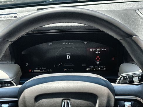 Used 2023 Lincoln Nautilus Reserve w/ Equipment Group 201A image 22