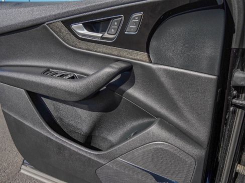 Used 2019 Audi Q7 3.0T Prestige w/ Prestige Package image 22