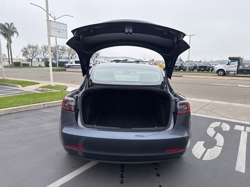 Used 2023 Tesla Model 3 Standard Range image 6