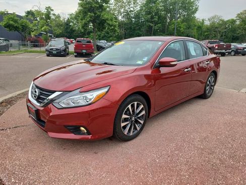 Used 2016 Nissan Altima 2.5 SV w/ Convenience Package FWD image 1