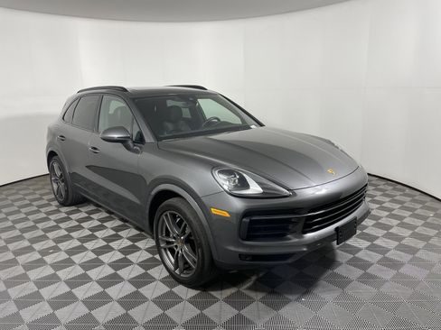 Certified 2022 Porsche Cayenne image 9