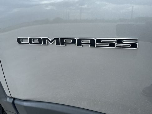 Certified 2022 Jeep Compass Latitude FWD image 13