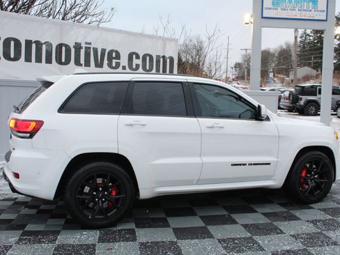 Used 2020 Jeep Grand Cherokee SRT w/ Trailer Tow Group IV image 5