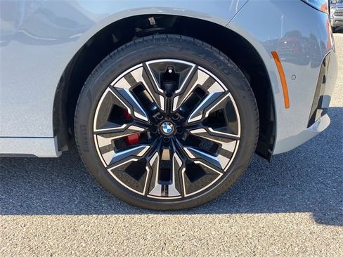 Used 2025 BMW X3 xDrive30i w/ Premium Package image 9