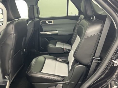 Used 2023 Ford Explorer XLT w/ Equipment Group 202A image 17