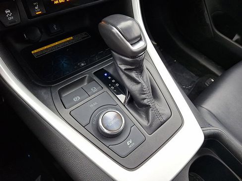 Used 2020 Toyota RAV4 XSE image 13