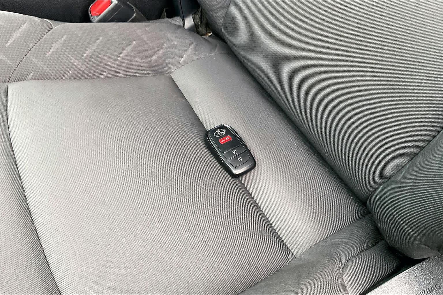 Used 2025 Toyota Tacoma SR RWD image 13