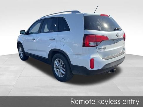 Used 2014 Kia Sorento LX image 5