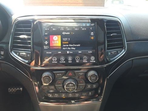 Used 2021 Jeep Grand Cherokee High Altitude AWD/4WD image 20