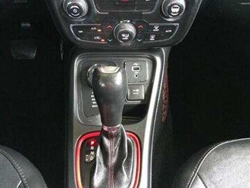 Used 2020 Jeep Compass Trailhawk w/ Cold Weather Group image 39