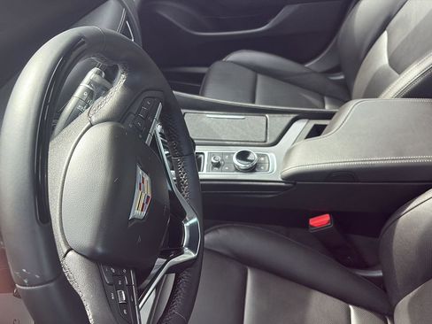 Used 2025 Cadillac CT5 Premium Luxury image 31