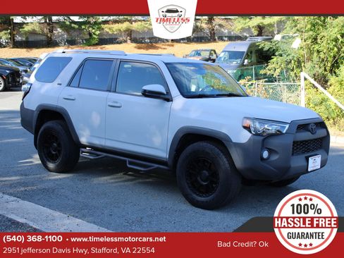 Used 2015 Toyota 4Runner SR5 image 1