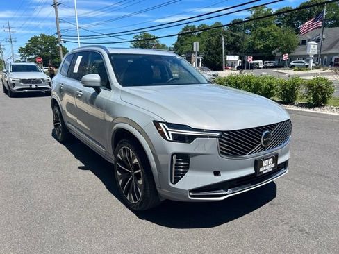 Certified 2025 Volvo XC90 B6 Plus AWD/4WD image 6