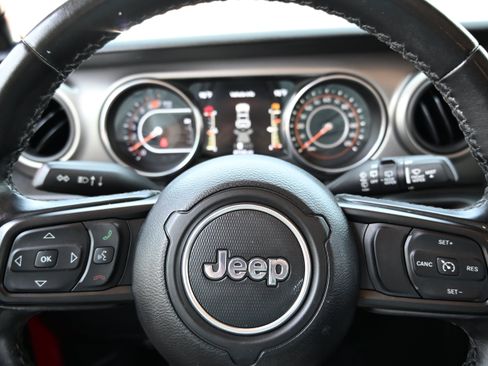 Used 2021 Jeep Wrangler Unlimited Sport AWD/4WD image 26