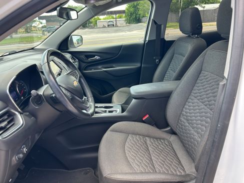 Used 2019 Chevrolet Equinox LT FWD image 16