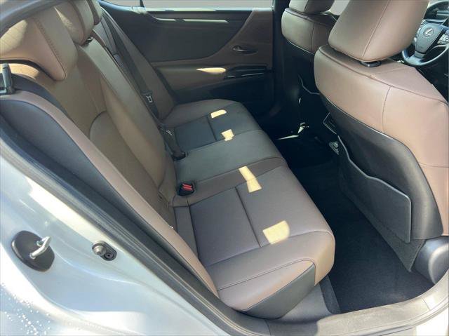 Certified 2025 Lexus ES 350 w/ Premium Package FWD image 15