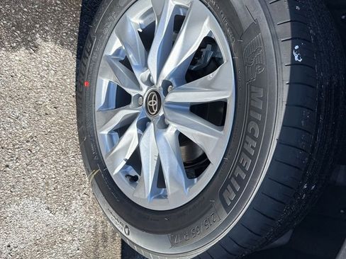 New 2026 Toyota Corolla Cross LE image 9