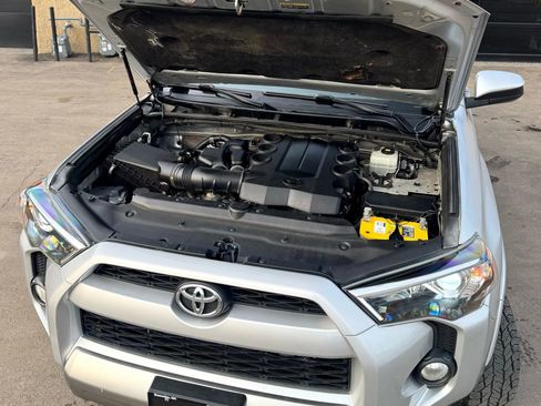 Used 2019 Toyota 4Runner TRD Off-Road AWD/4WD image 30
