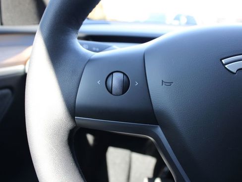 Used 2024 Tesla Model Y Long Range image 20