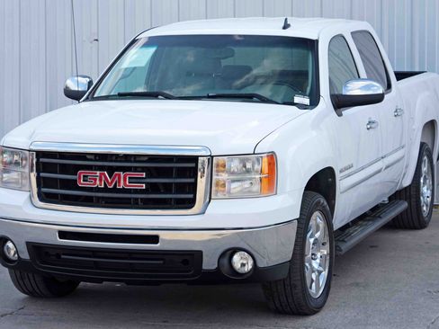 Used 2011 GMC Sierra 1500 SLE w/ Regional Value Package image 37