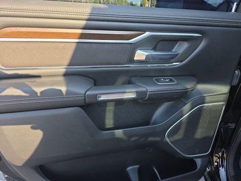 Used 2021 RAM 1500 Laramie image 9