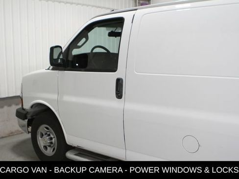 Used 2024 Chevrolet Express 2500 w/ Driver Convenience Package RWD image 27