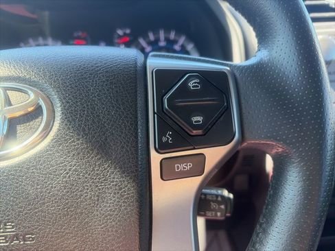 Used 2018 Toyota 4Runner SR5 Premium image 17