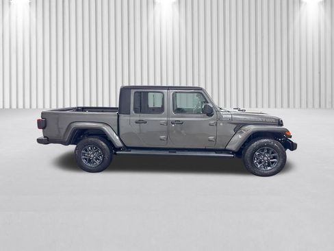 New 2026 Jeep Gladiator Sport AWD/4WD image 3