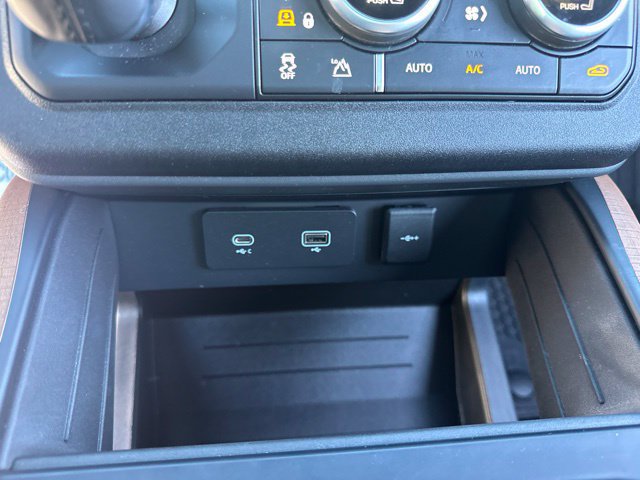 Used 2023 Land Rover Defender 130 X AWD/4WD image 14