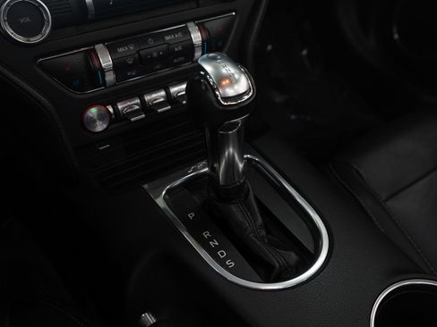 Used 2018 Ford Mustang GT Premium RWD image 24
