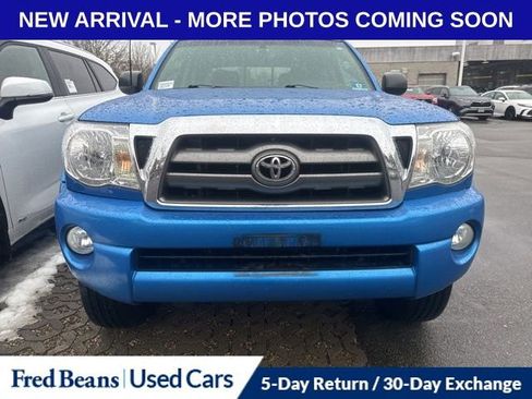 Used 2010 Toyota Tacoma 4x4 Double Cab image 2