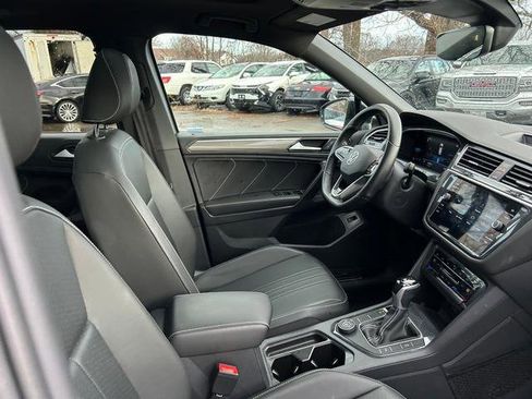 Used 2022 Volkswagen Tiguan SE R-Line AWD/4WD image 26