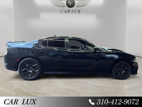 Used 2017 Dodge Charger R/T RWD image 6