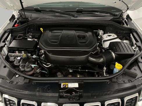 Used 2021 Jeep Grand Cherokee Limited w/ Premium Lighting Group AWD/4WD image 13